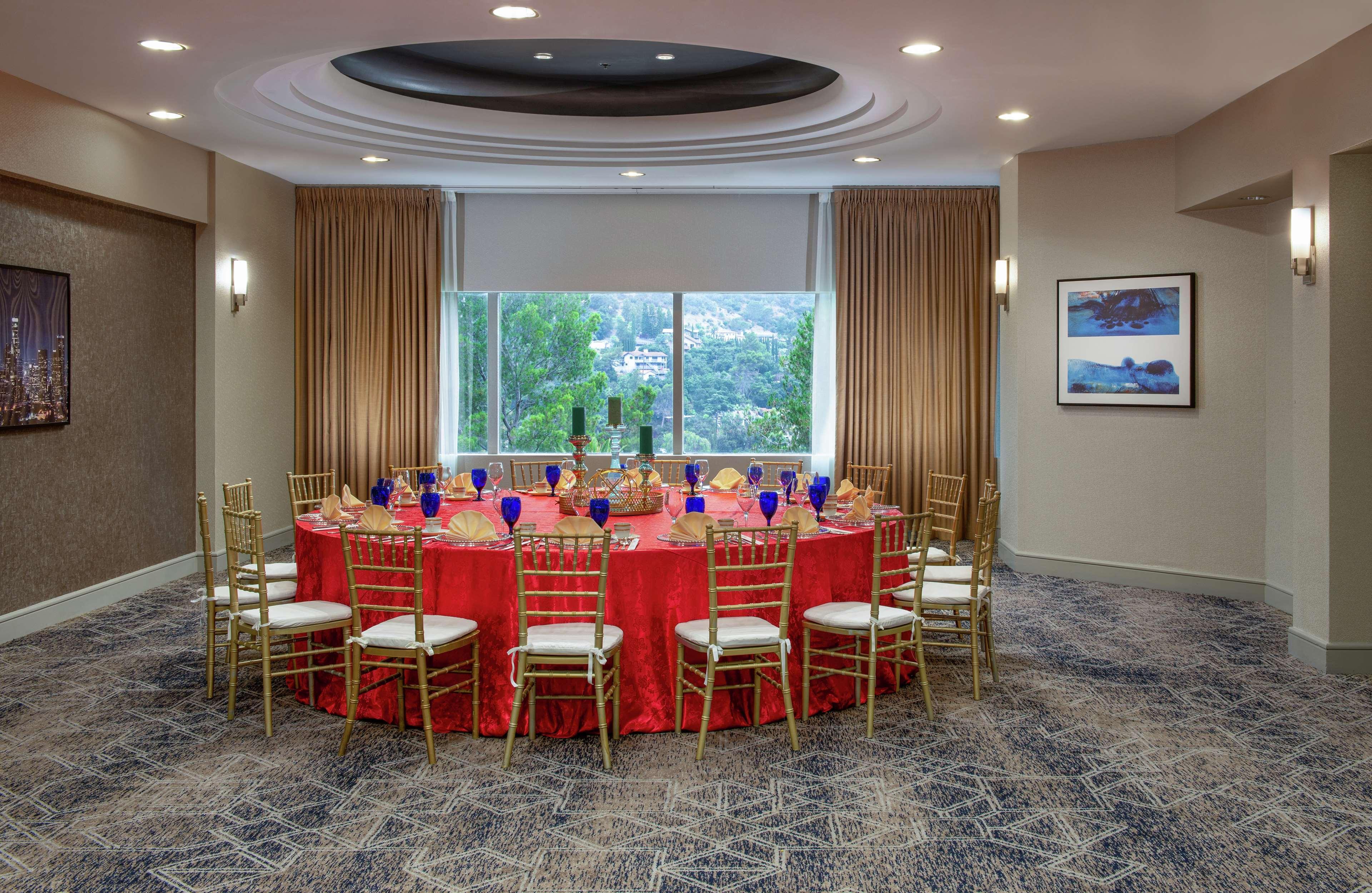 Hilton Los Angeles-Universal City מראה חיצוני תמונה