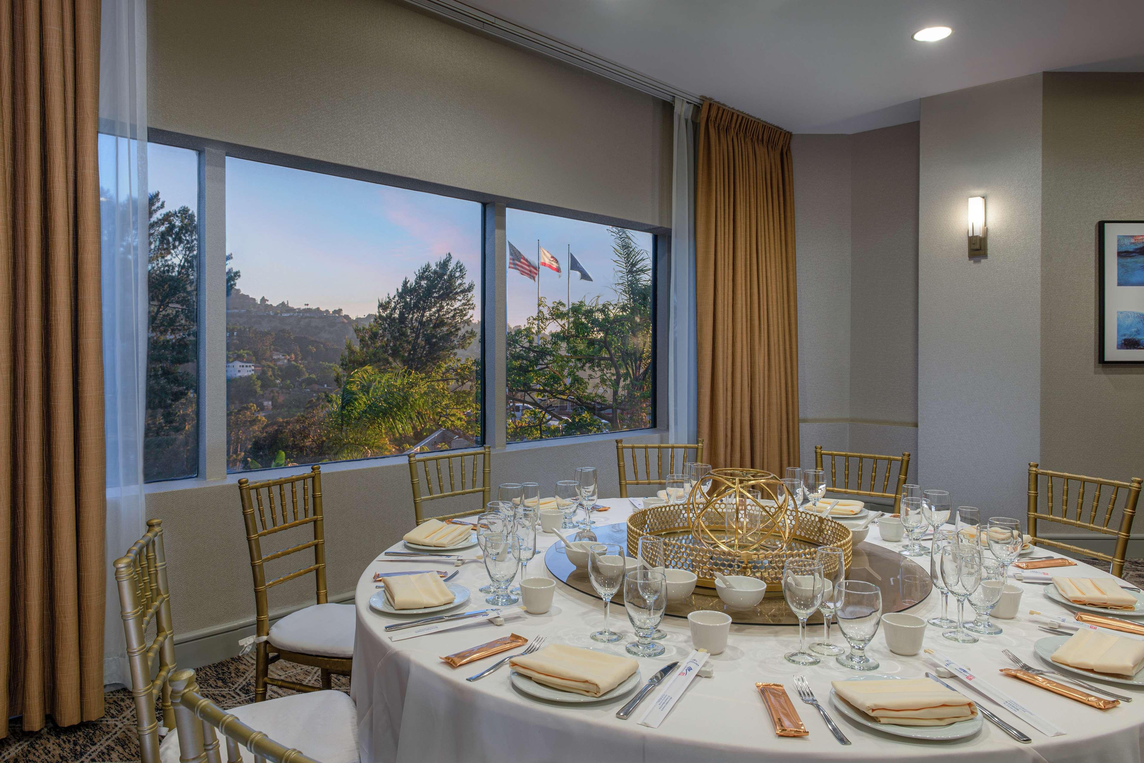 Hilton Los Angeles-Universal City מראה חיצוני תמונה